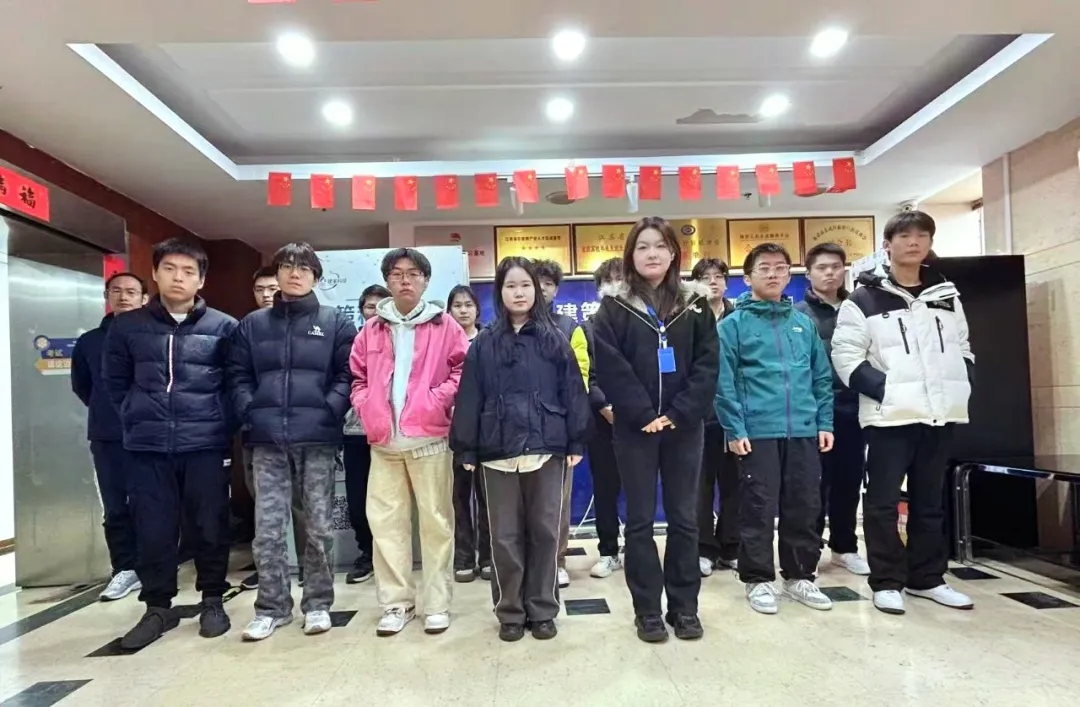 叮！結(jié)班成功！這張合照，是我們努力的最好